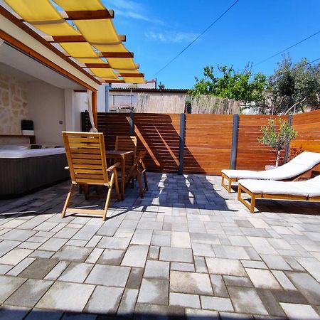 Tonina - House With Terrace, Jacuzzi, Free Parking Apartment Split Bagian luar foto