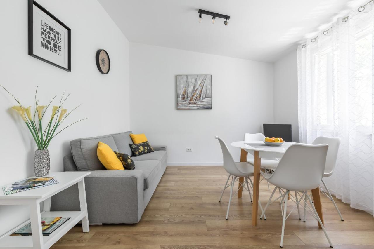 Tonina - House With Terrace, Jacuzzi, Free Parking Apartment Split Bagian luar foto