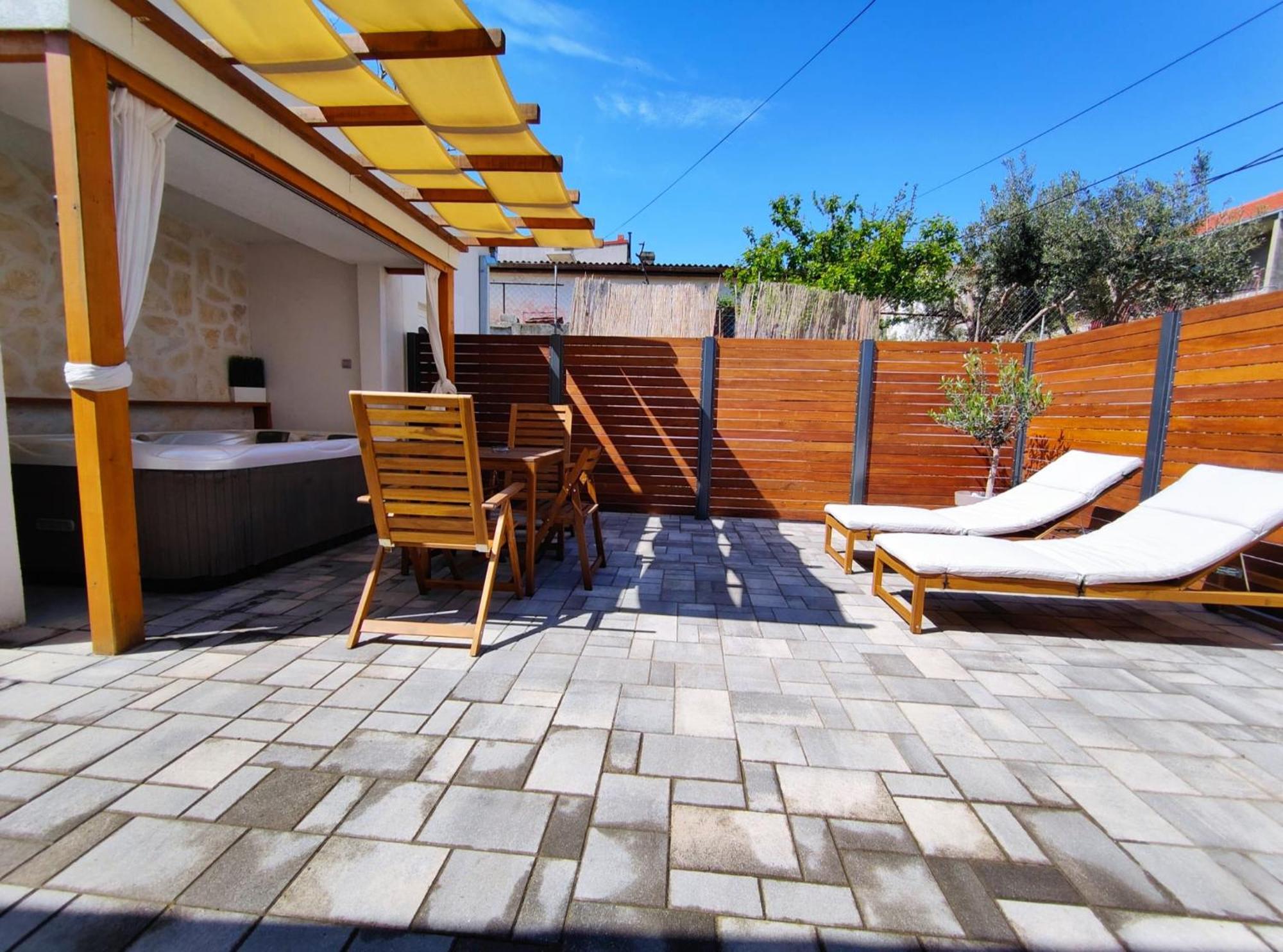 Tonina - House With Terrace, Jacuzzi, Free Parking Apartment Split Bagian luar foto